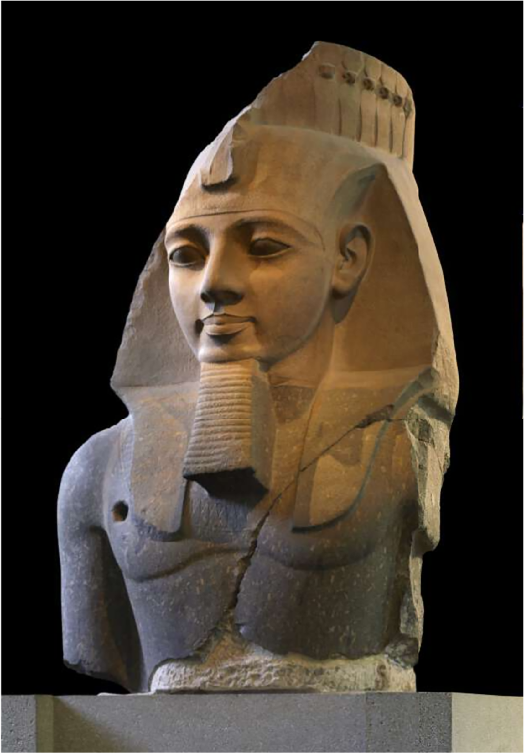 Photo of a fragment of a statue of an ancient Egyptian pharaoah