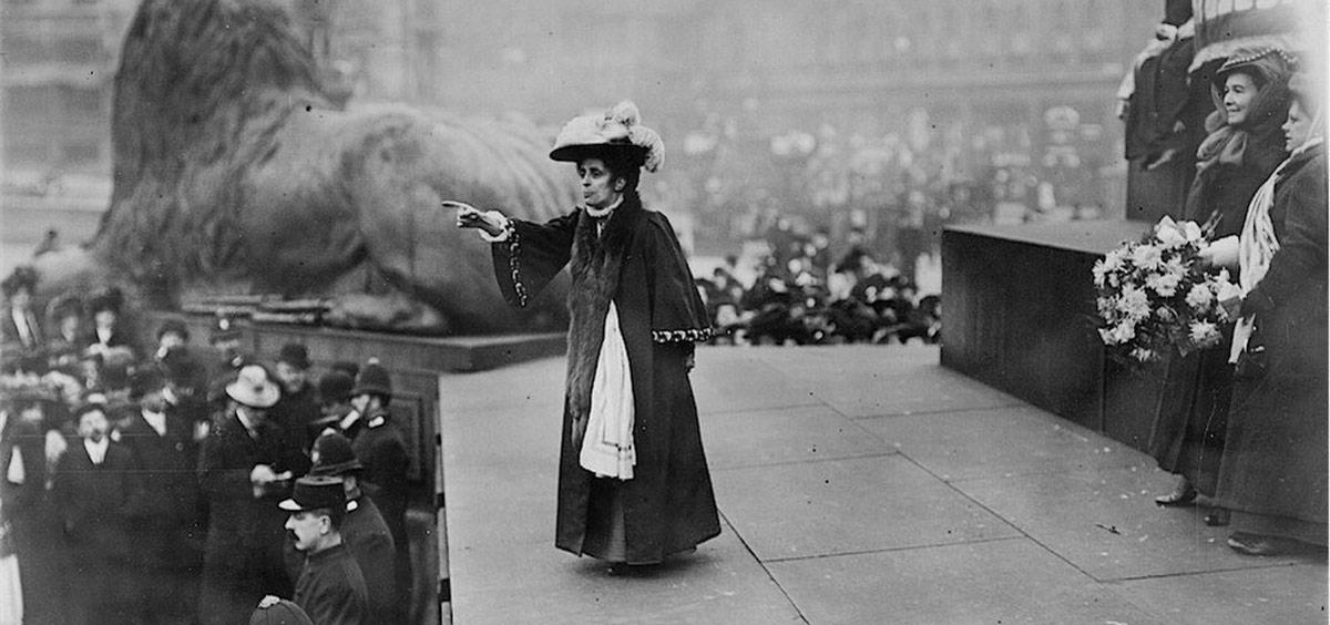 Jennie Baines addressing a rally of Suffragettes at Trafalgar Square,
1908